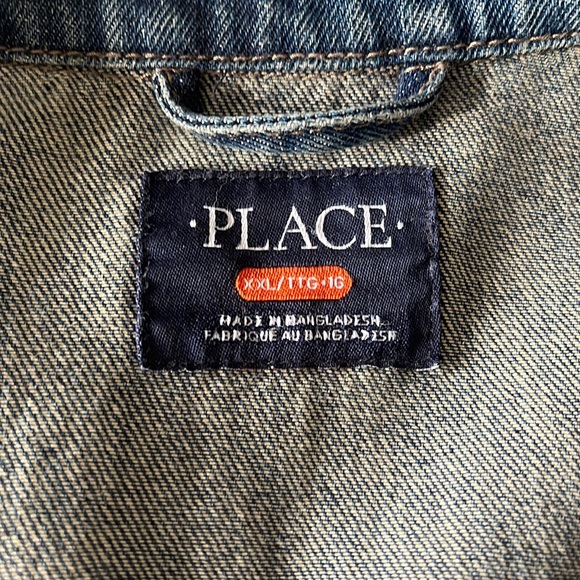 Boys jean jacket from Children’s place - Picture 4 of 10